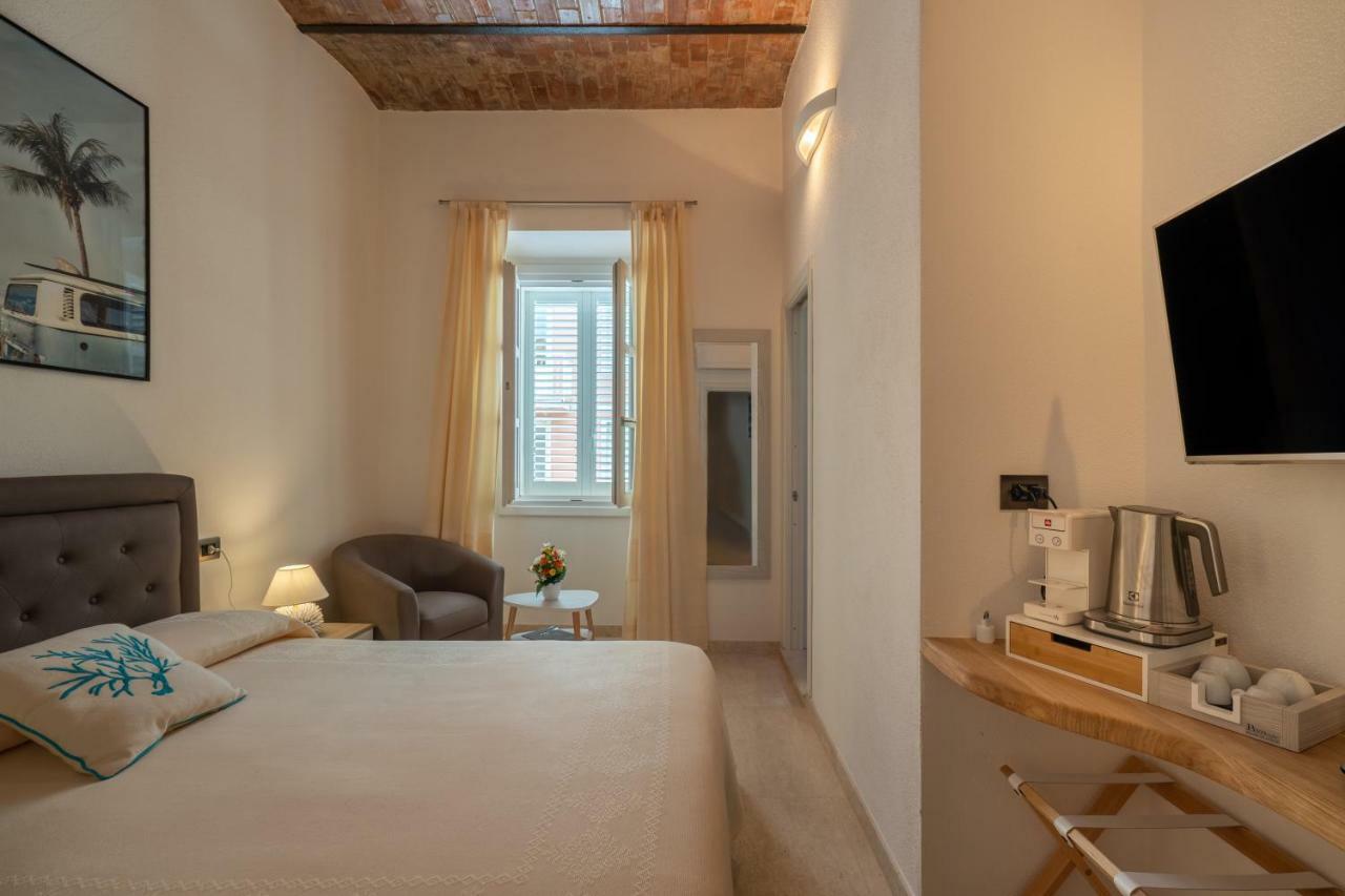Corso Umberto Rooms Olbia Buitenkant foto